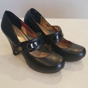 MADDEN GIRL Black Leather Mary Janes Size 8